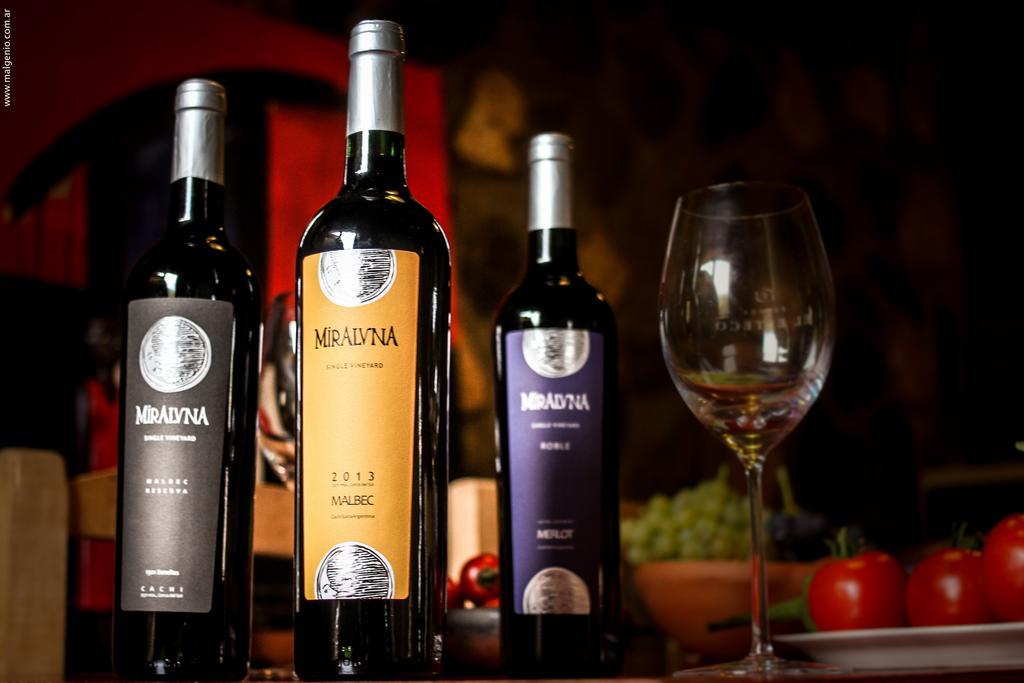 Miraluna Bodega Boutique Cachí Exterior foto